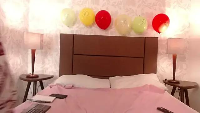 Ava_Raye from StripChat is Freechat