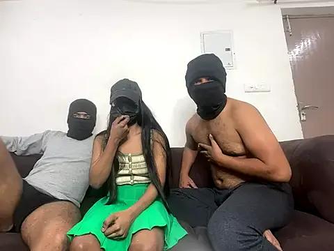 avnikaur from StripChat is Freechat