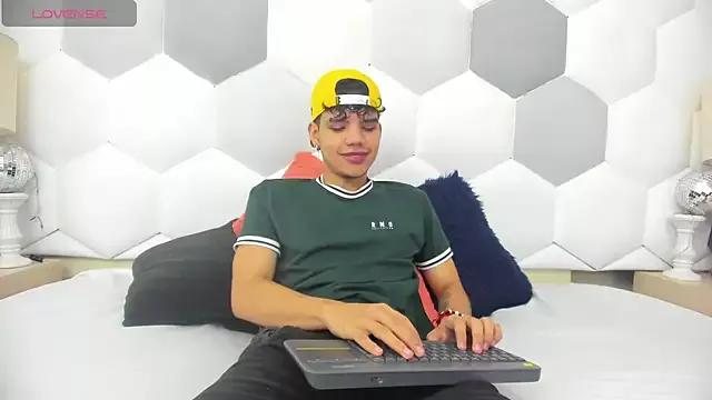 Axel_Forte from StripChat is Freechat