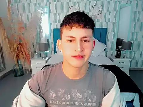 Axel_savage from StripChat is Freechat