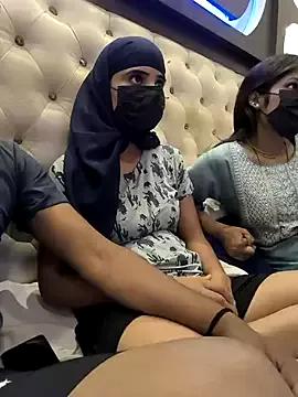 Ayesha_khann from StripChat is Freechat