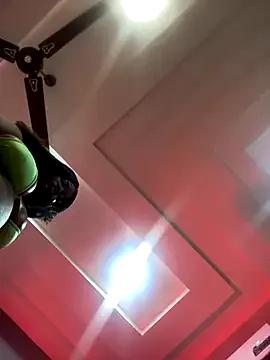 AyianaAsher from StripChat is Freechat