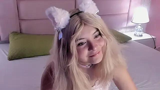 AzuldeVille from StripChat is Freechat
