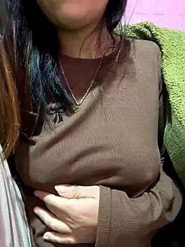 Baby-sexyy from StripChat is Freechat