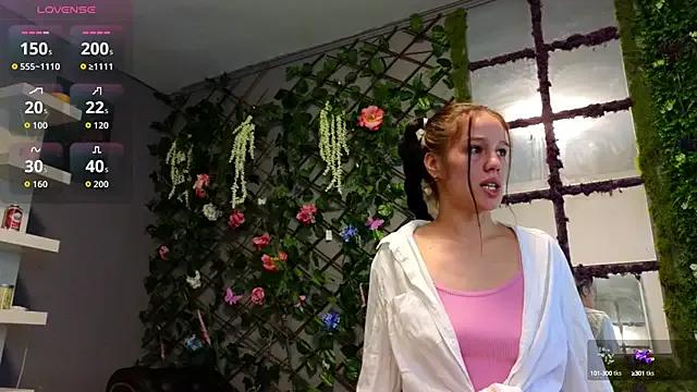 Checkout girls naked models with similar nickname. Cute sexy Free Models.