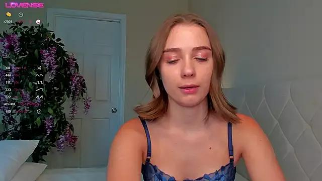 BabyEllen from StripChat
