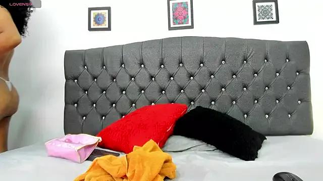 BANESA-GOMEZ from StripChat is Freechat