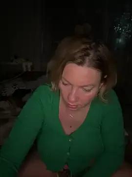 Barby_Kiss from StripChat is Freechat