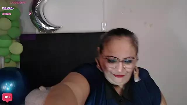 BBW_salome from StripChat