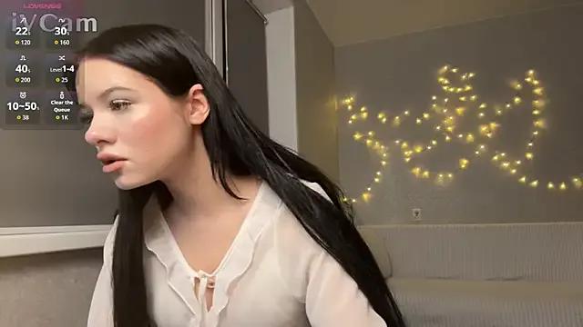 BeatriceMoonn from StripChat is Freechat