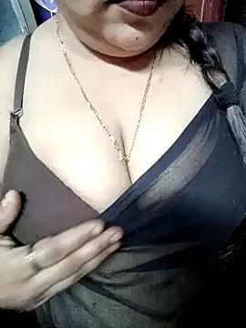 Beautyy38 from StripChat is Freechat