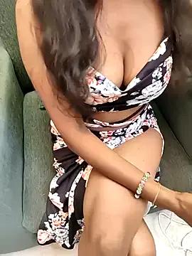 beby_girLL from StripChat is Freechat
