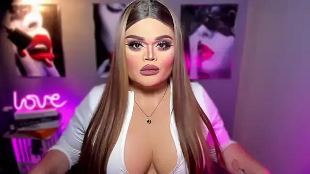 BelindaLovex from StripChat is Freechat