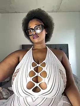 Bella-Porsche from StripChat