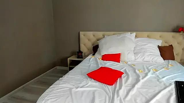 bella_bagira from StripChat