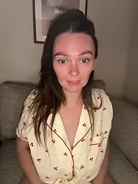 Bella_BrunetteX from StripChat