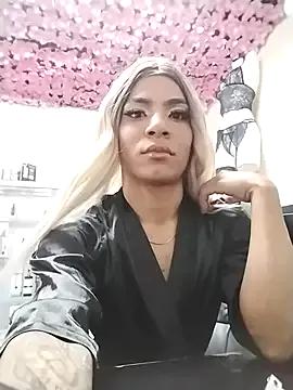 bella_heidy from StripChat