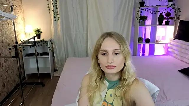 Bella_Leila from StripChat is Freechat