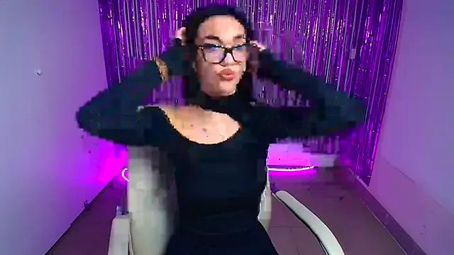 Bella_Night4 from StripChat is Freechat