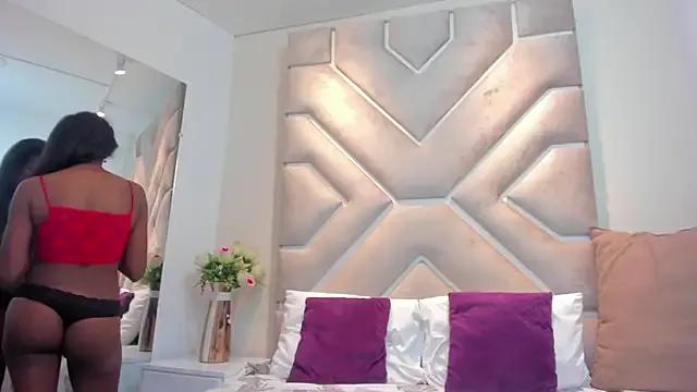 Bella_Rousee_ from StripChat is Freechat