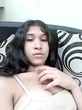 Bella_Roxe from StripChat