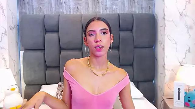 BellaConner from StripChat