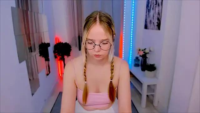 BellaMontgomery from StripChat
