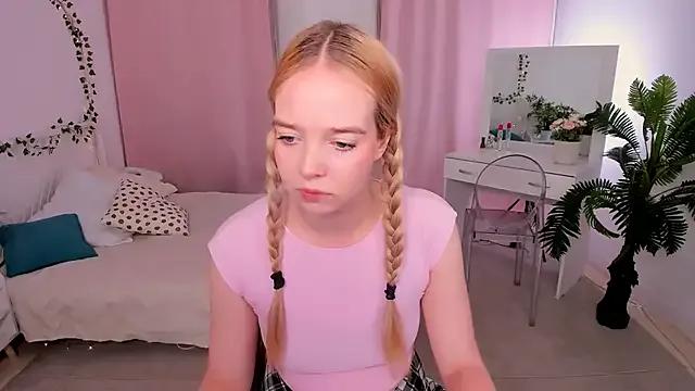 BellaMontgomery from StripChat is Freechat