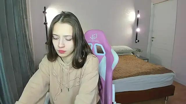 Belle_Wa1ker from StripChat is Freechat