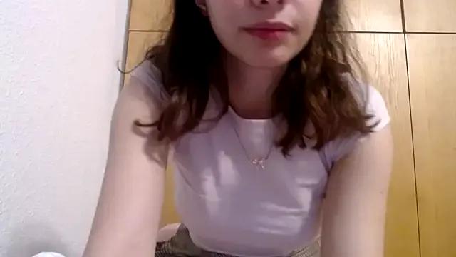 bellefleurrr from StripChat is Freechat