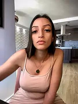 bellelouise from StripChat