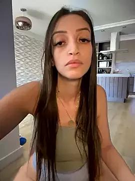bellelouise from StripChat