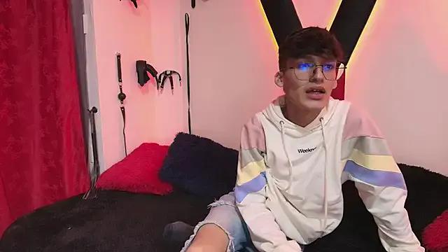 bellmontneon on StripChat 