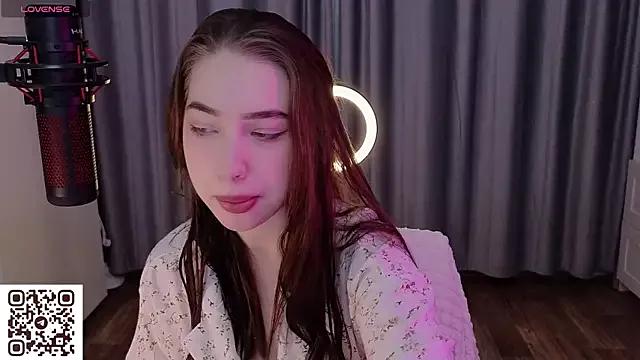 Berry_Muffin from StripChat