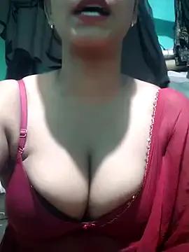 BerryOnFire from StripChat is Freechat