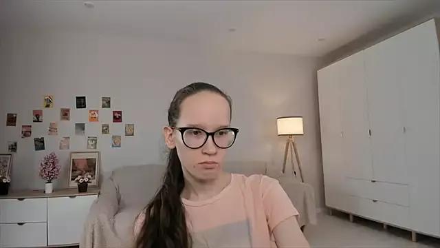 BettyBrowni from StripChat is Freechat