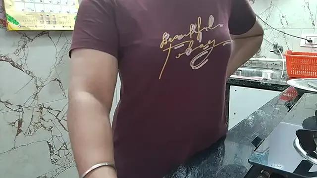 Bhabhisexxy_880 from StripChat