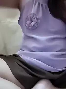Bigass_squirt from StripChat is Freechat