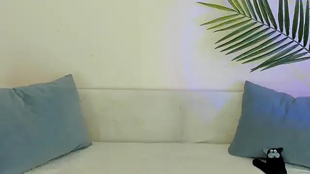 BlackyLii from StripChat is Freechat