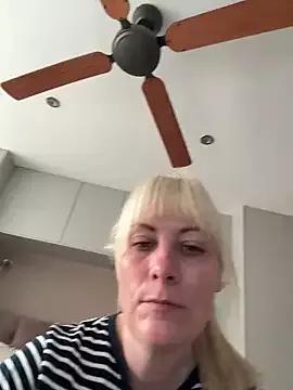 Blonde-BrookeX from StripChat is Freechat