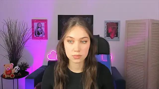 BlossomVesper from StripChat is Freechat