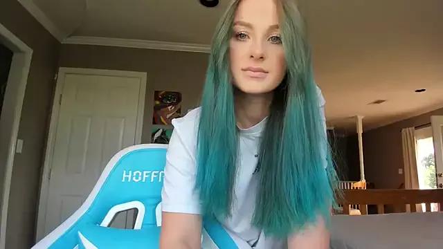 Blueeyedzaya_ from StripChat is Freechat