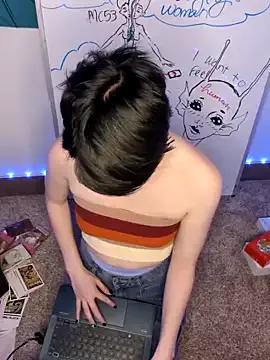 BlueHoneyBaby from StripChat is Freechat