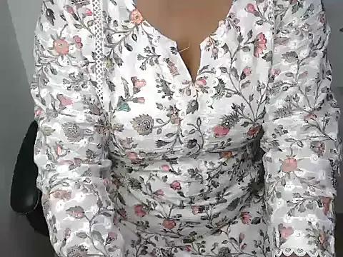 bold_naina from StripChat is Freechat