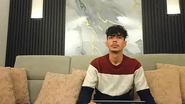 boysonfiree from StripChat is Freechat