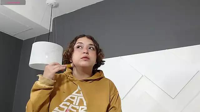 Bratbunnylove from StripChat is Freechat