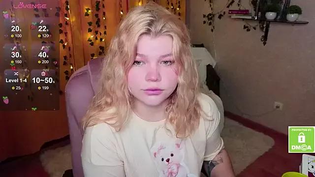 Bratz_Chloe_ from StripChat is Freechat
