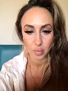 Brilliant-Splashes from StripChat is Freechat