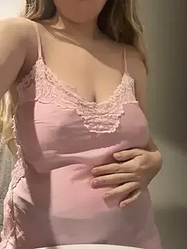 brooklynivy from StripChat is Freechat