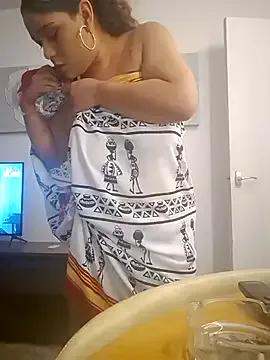 BubblesLovexox from StripChat is Freechat